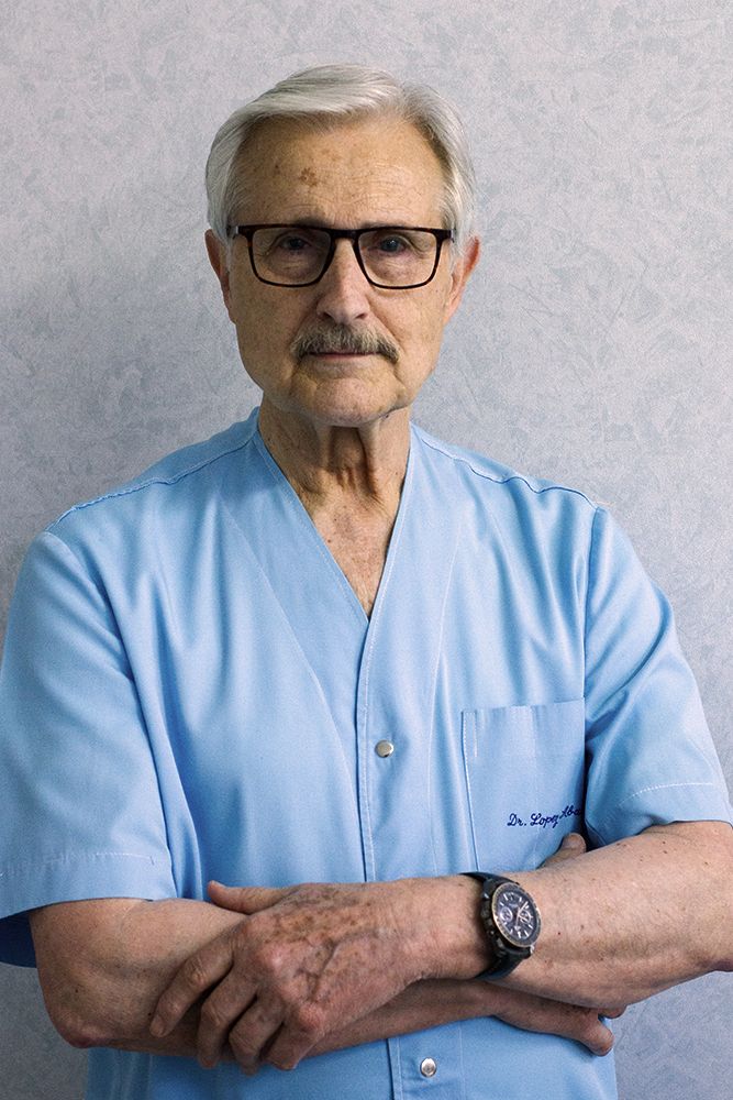 Dr. Antonio López Abad